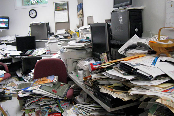 Cluttered desk photo